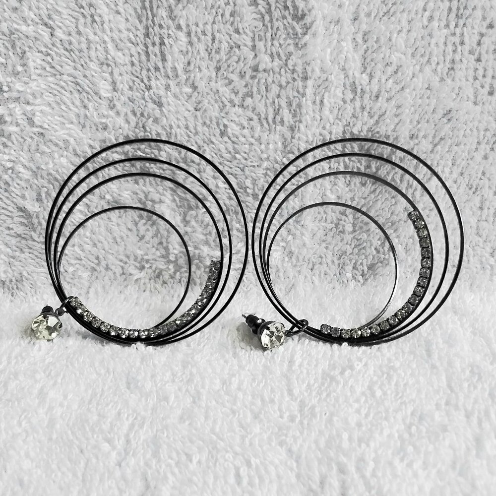 3/$25 Beautiful 4 Hoop Dangle Earings High Quality Costume Jewelry!!